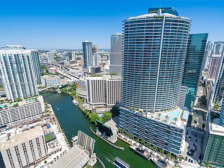 475 Brickell Ave #4315 — Photo 37