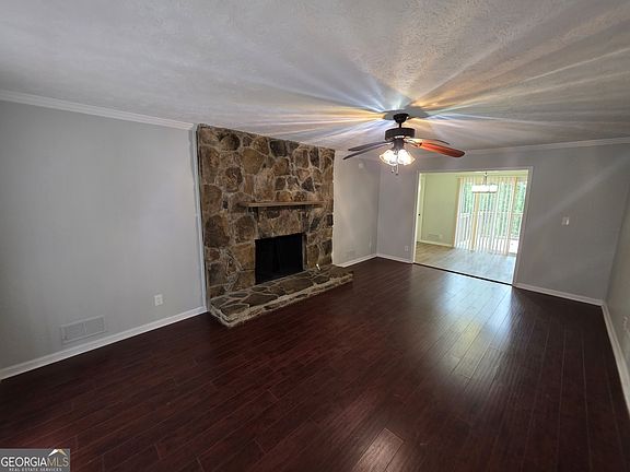 4th image of 5051 Golfbrook Dr