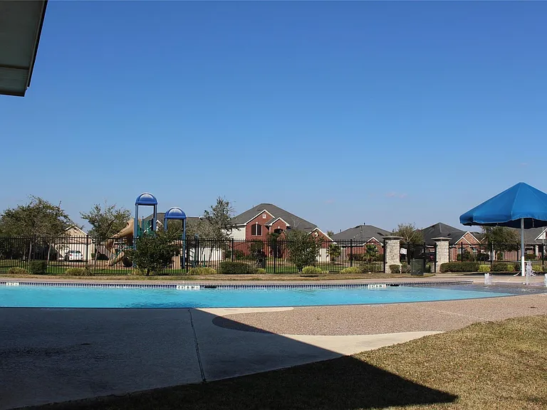 2409 Avalon Trace Ln — Photo 19