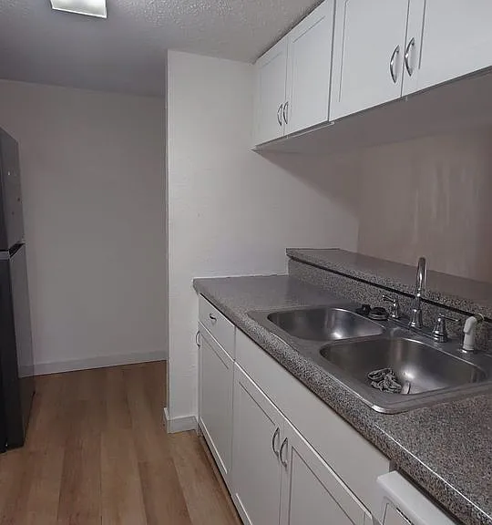 8560 Park Ln — Photo 17