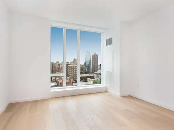 1 West End Avenue image 5 of 5