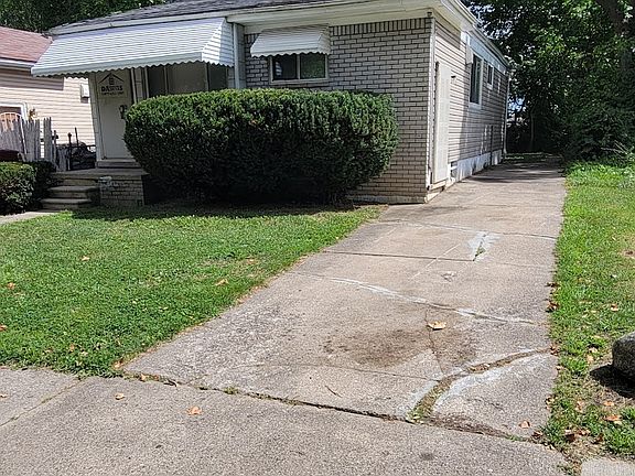 3rd image of 9116 Sussex St