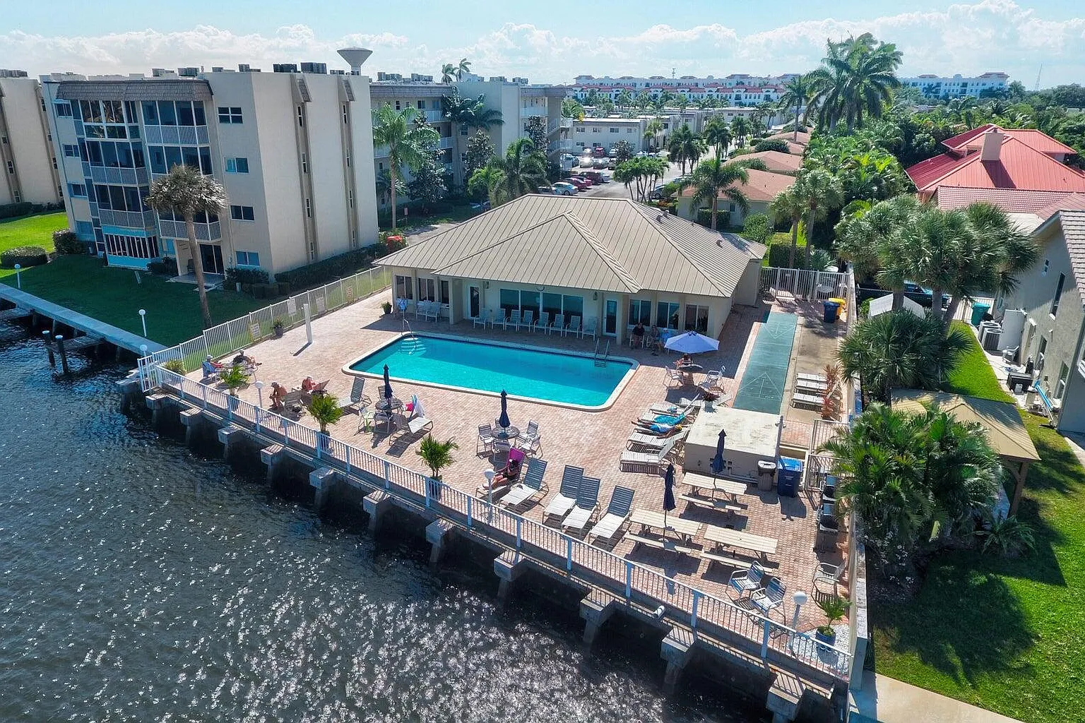 1 bed, 1.0 bath, 629 sqft, $1,900 — Photo 2