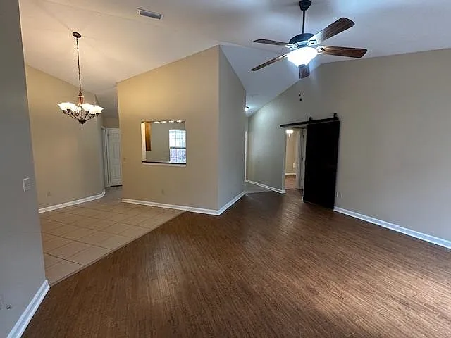 1719 Folkstone Rd — Photo 15