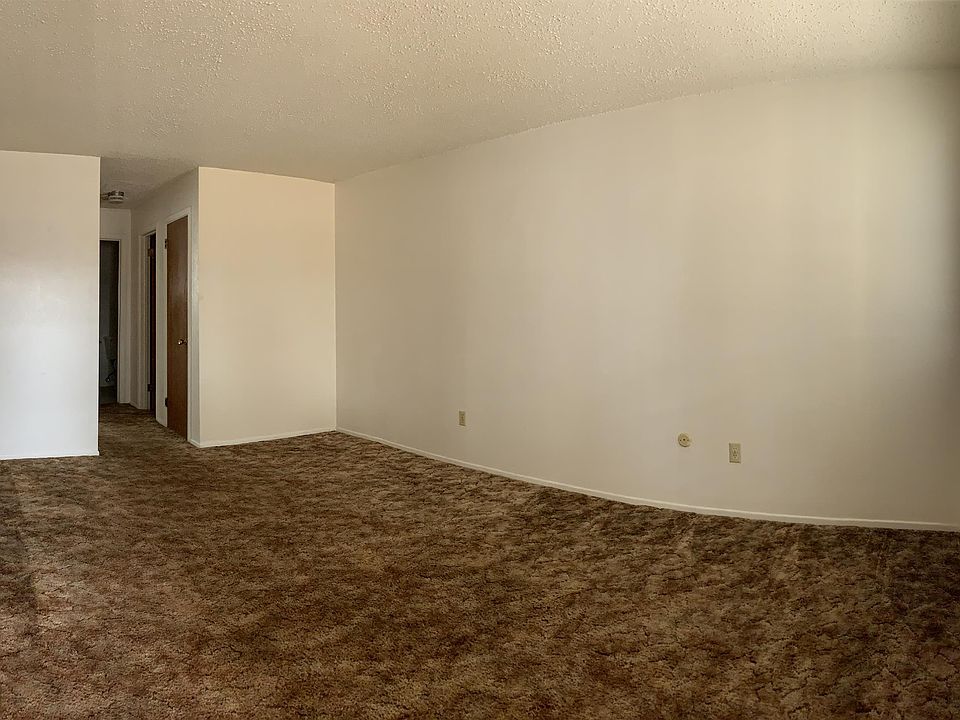 1st image of 124 Columbia Ln #11312078