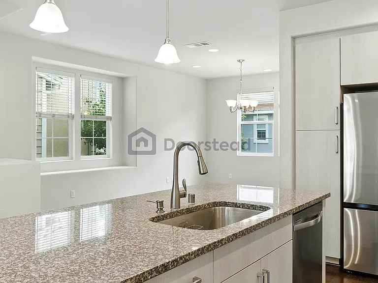 801 Jetty Dr — Photo 17