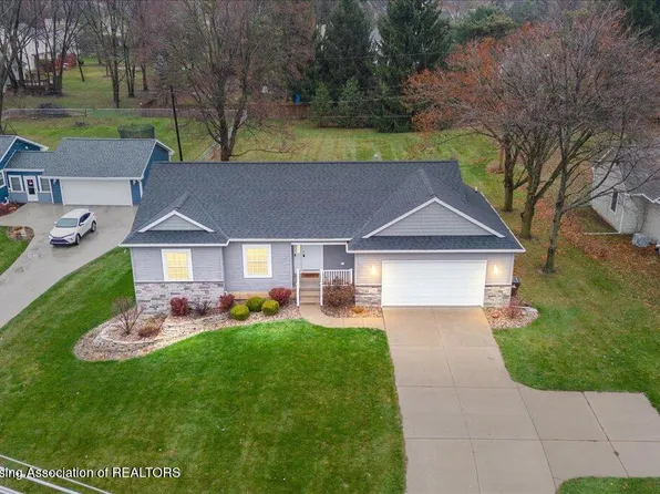 1286 W Webb Rd, Dewitt, MI 48820