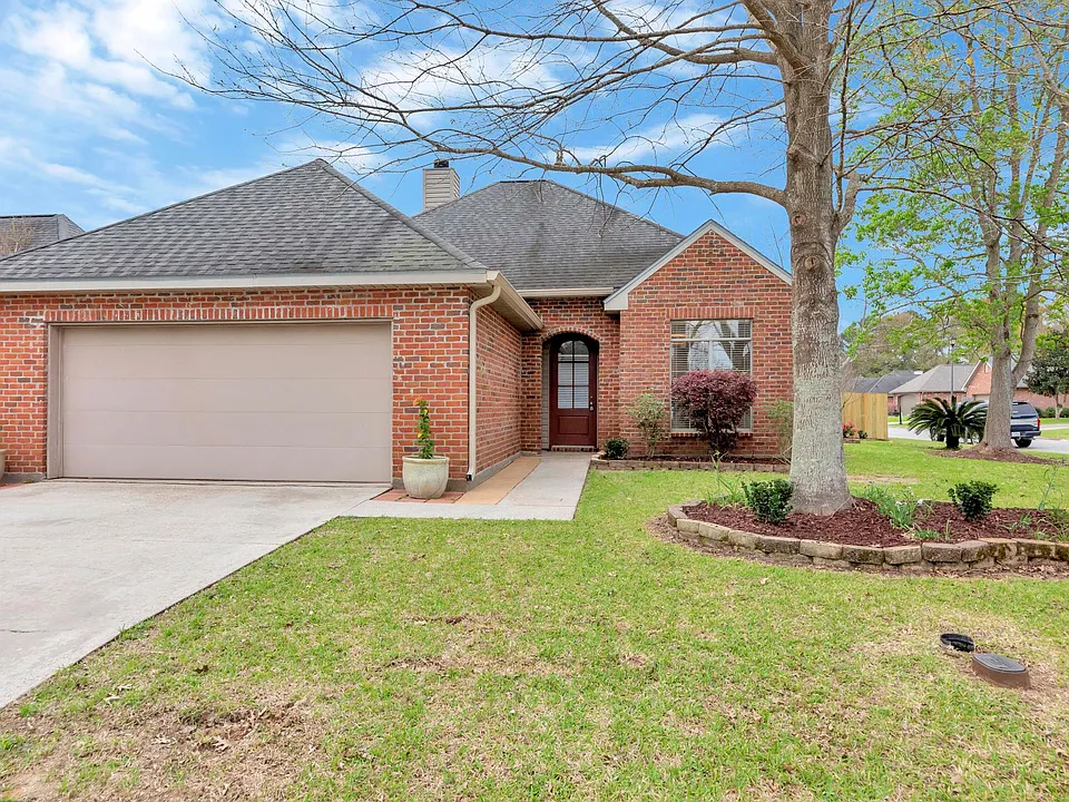 107 Quiet Meadows Cir