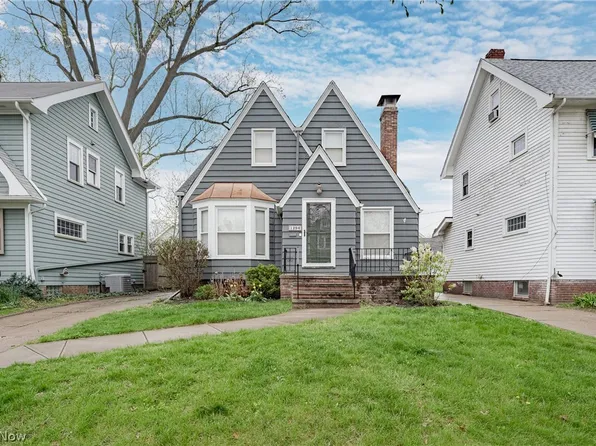 1294 Giel Ave, Lakewood, OH 44107