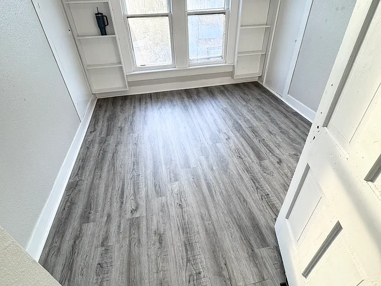 108 N Main St — Photo 22