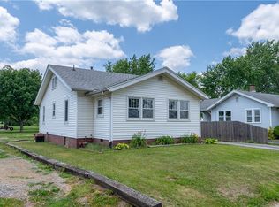 255 S Wyckles Rd, Decatur, IL 62522