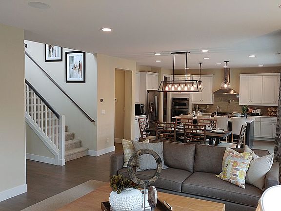 3rd image of 18510 Alpita Court Ne