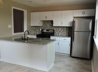 732 Livezey Ln, Philadelphia, PA 19128