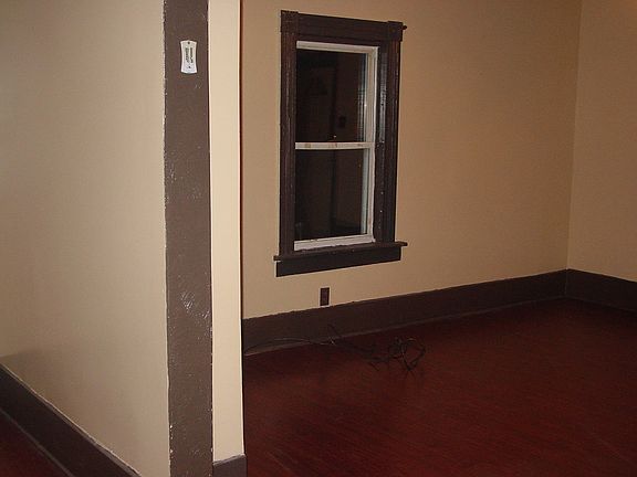 3rd image of 738 740 Ontario Ave