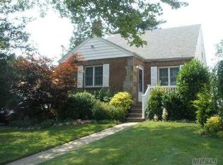 308 Peninsula Blvd, Lynbrook, NY 11563