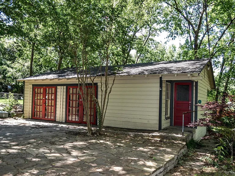 417 W Louisiana St — Photo 19