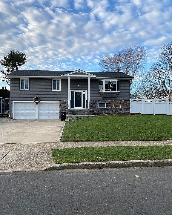 1st image of 43 Westwood Ln