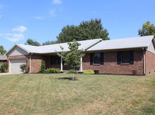 642 Woodbriar Ct, Evansville, IN 47715