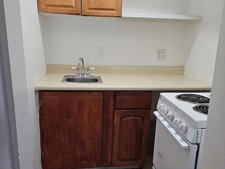 13955 Lakeshore Dr #3 — Photo 5