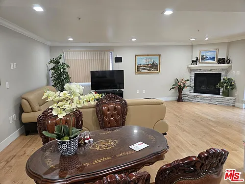 4733 Elmwood Ave #103 Photo 1