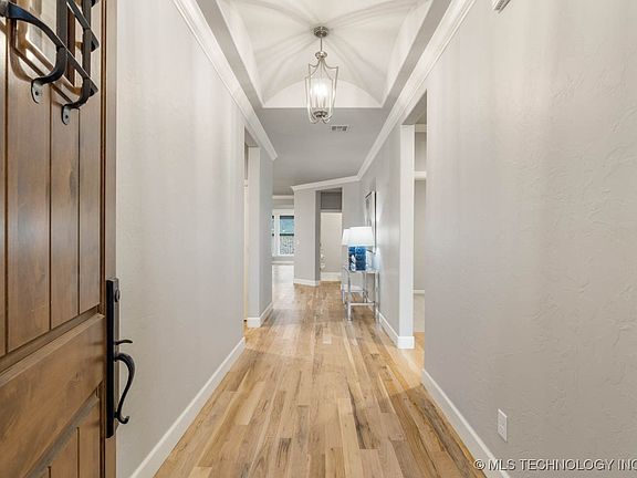 3rd image of 7916 N 146th East Ave