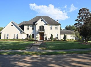 102 Canterbury Pl, Ridgeland, MS 39157