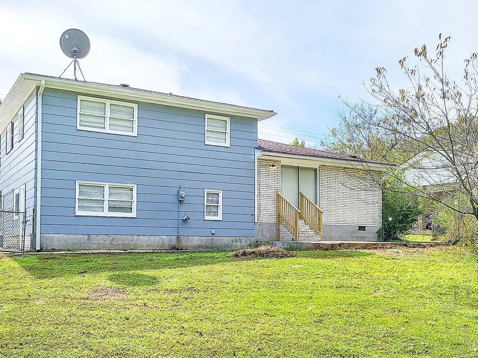 4 bed, 3.0 bath, 1501 sqft, $706 — Photo 4