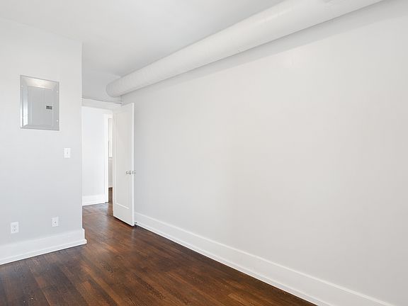 4th image of 2175 Morrell St #7