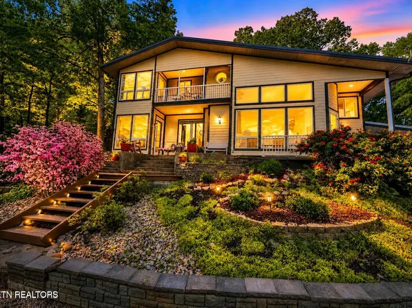 1910 Laramie Trl, Dandridge, TN 37725