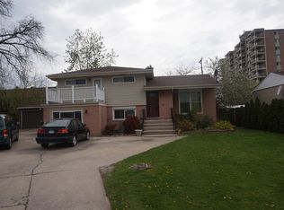 2531 Gayle Ct, Glenview, IL 60025