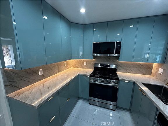 5th image of 7432 Hazeltine Ave APT 7