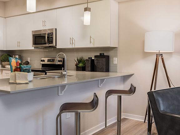 3rd image of 3950 W Chandler Blvd APT 3021