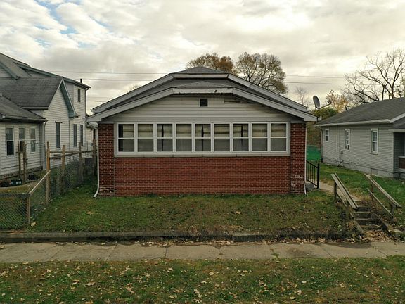 2nd image of 221 Jefferson Ave