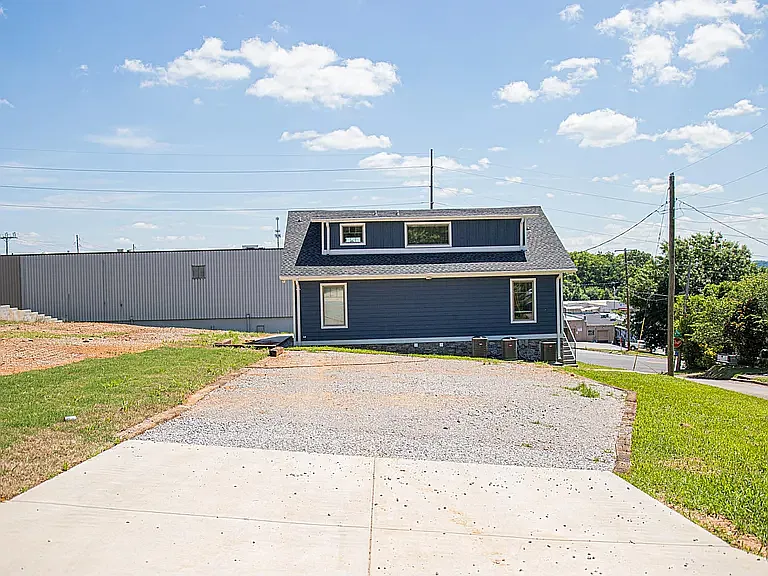 516 S Pine St #A — Photo 4