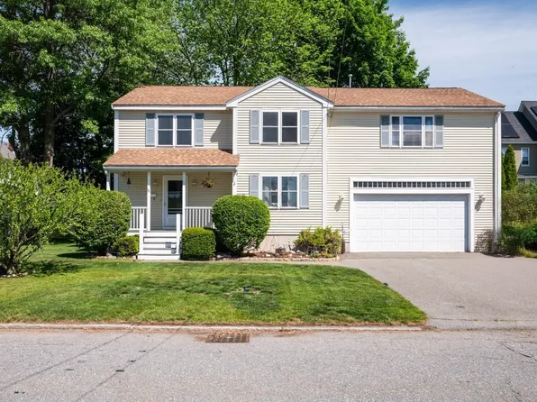 11 Fleming St, Lowell, MA 01851