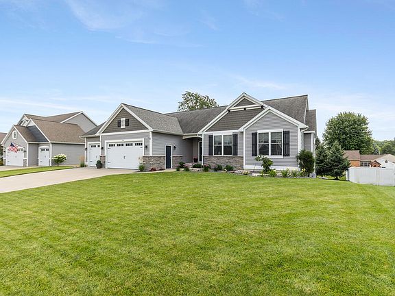 2nd image of 2080 Canopy Dr SW