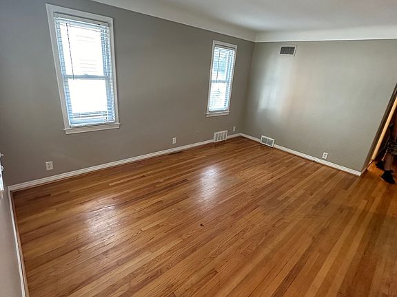 5th image of 606 Gardenia Ave