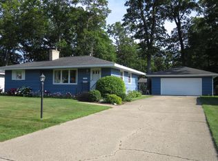 1661 Lawnel Ave, Muskegon, MI