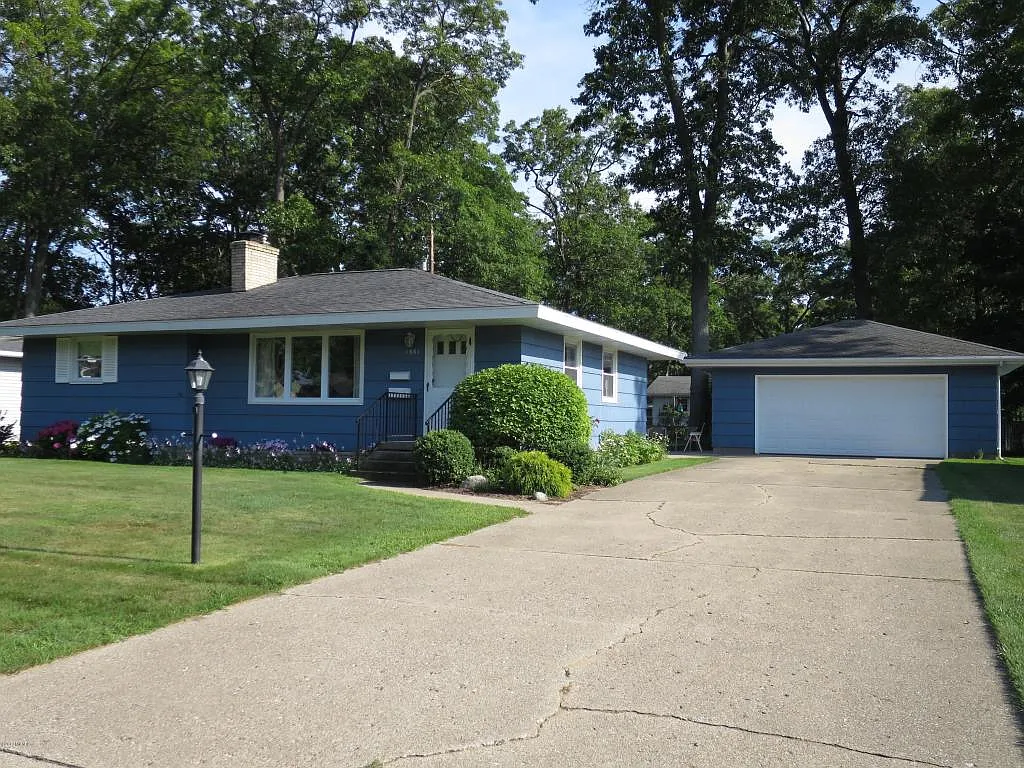 1661 Lawnel Ave photo 1