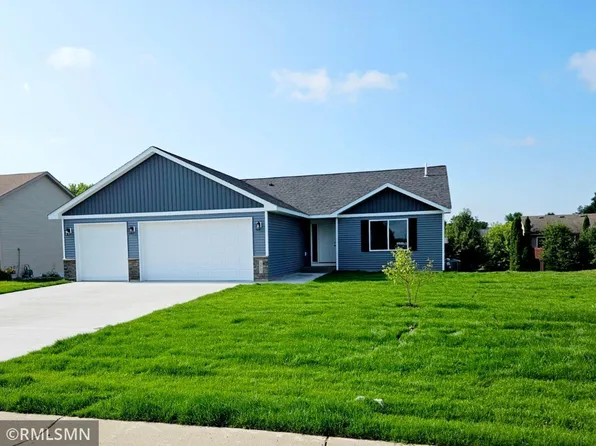 201 Juniper Ln NW, Montgomery, MN 56069