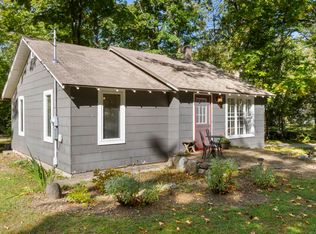1023 N Lake Shore Dr, Harbor Springs, MI 49740