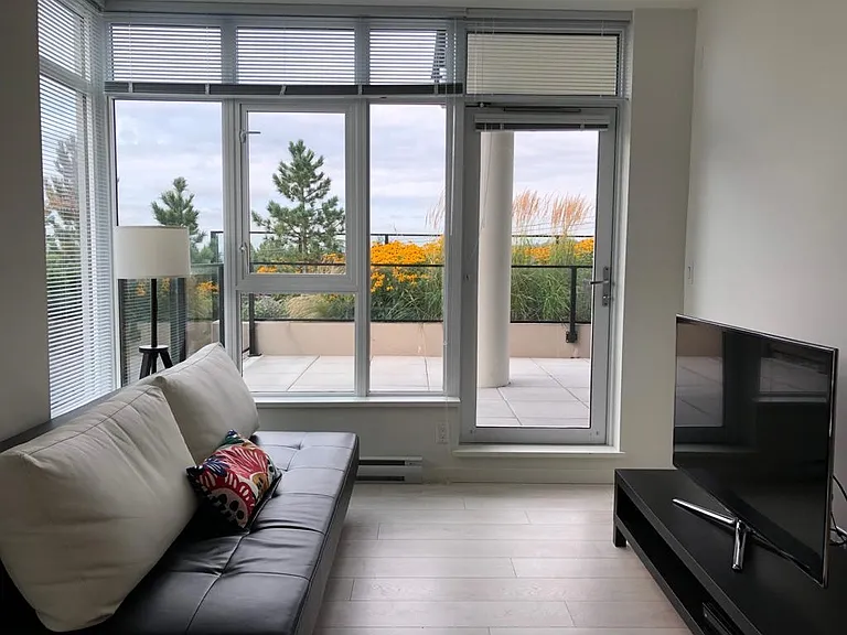 691 North Rd #202 — Photo 5