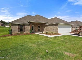 257 Chartleigh Cir, Canton, MS 39046