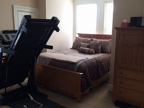 5th image of 424 North St APT 8