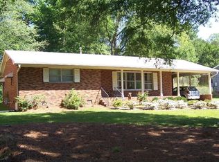 1106 Robin Hood Rd, High Point, NC 27262