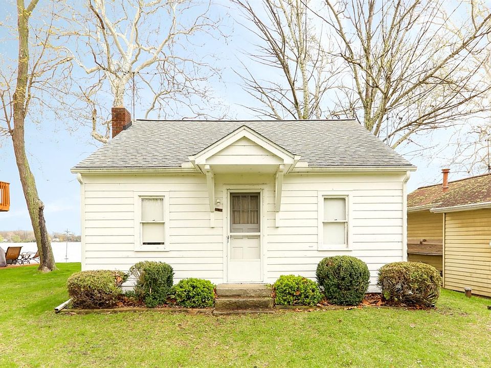 1st image of 10168 Canal Dr