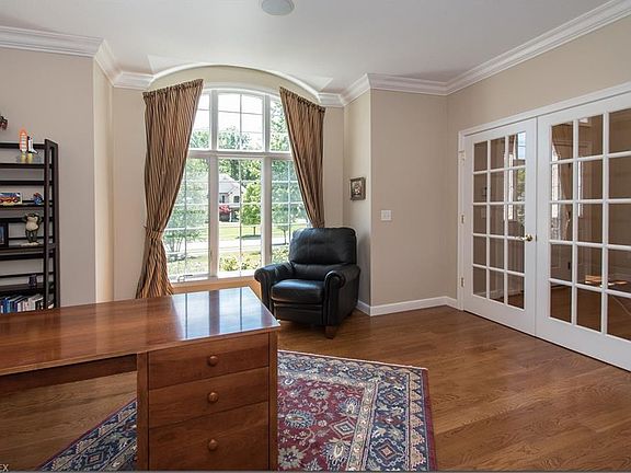 3rd image of 7352 Shelford Dr