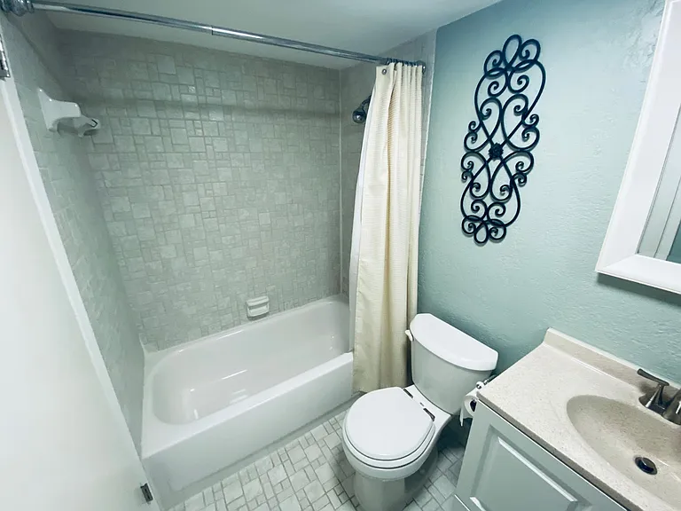 117 Country Club Dr #702 — Photo 22