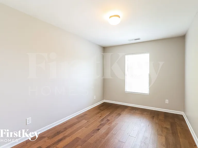10118 Green Grass Rd — Photo 14