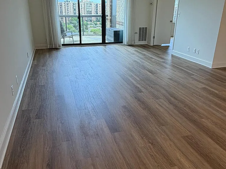 8370 Greensboro Dr #1019 — Photo 9